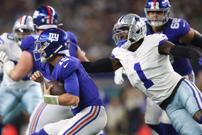 Nov 12, 2023; Arlington, Texas, USA; Dallas Cowboys safety Jayron Kearse (1) attempts to sack New York Giants quarterback Tommy DeVito (15) in the second quarter at AT&T Stadium.